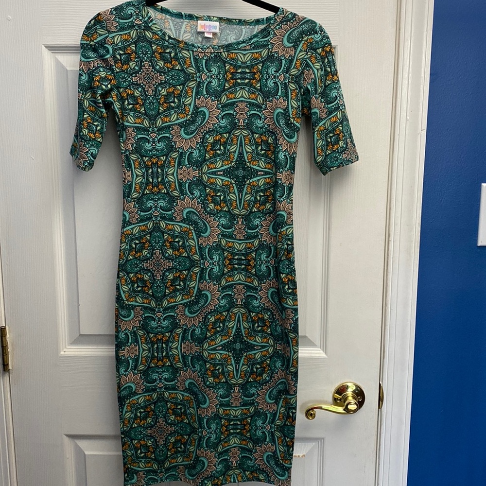 NWOT LulaRoe Julia Body Con Printed Dress, XXS